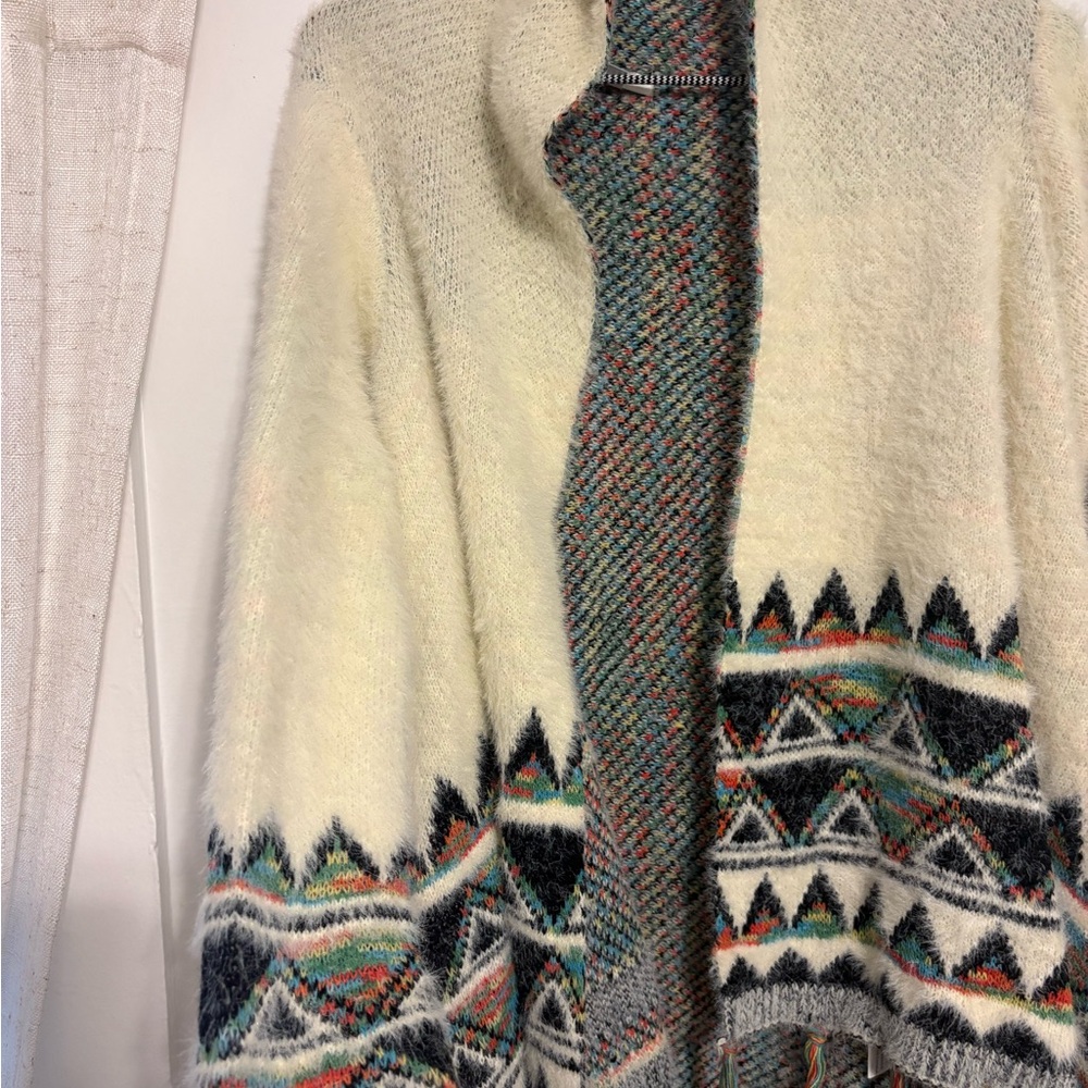 Geometric Patterned Cream Sweater - Picture 5 of 6
